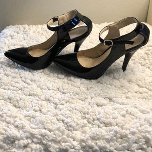 Beverly Mills Black Patent Leather Like Heels